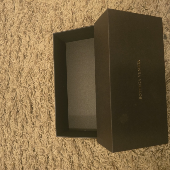 Bottega Veneta Sunglasses Box - Picture 2 of 6